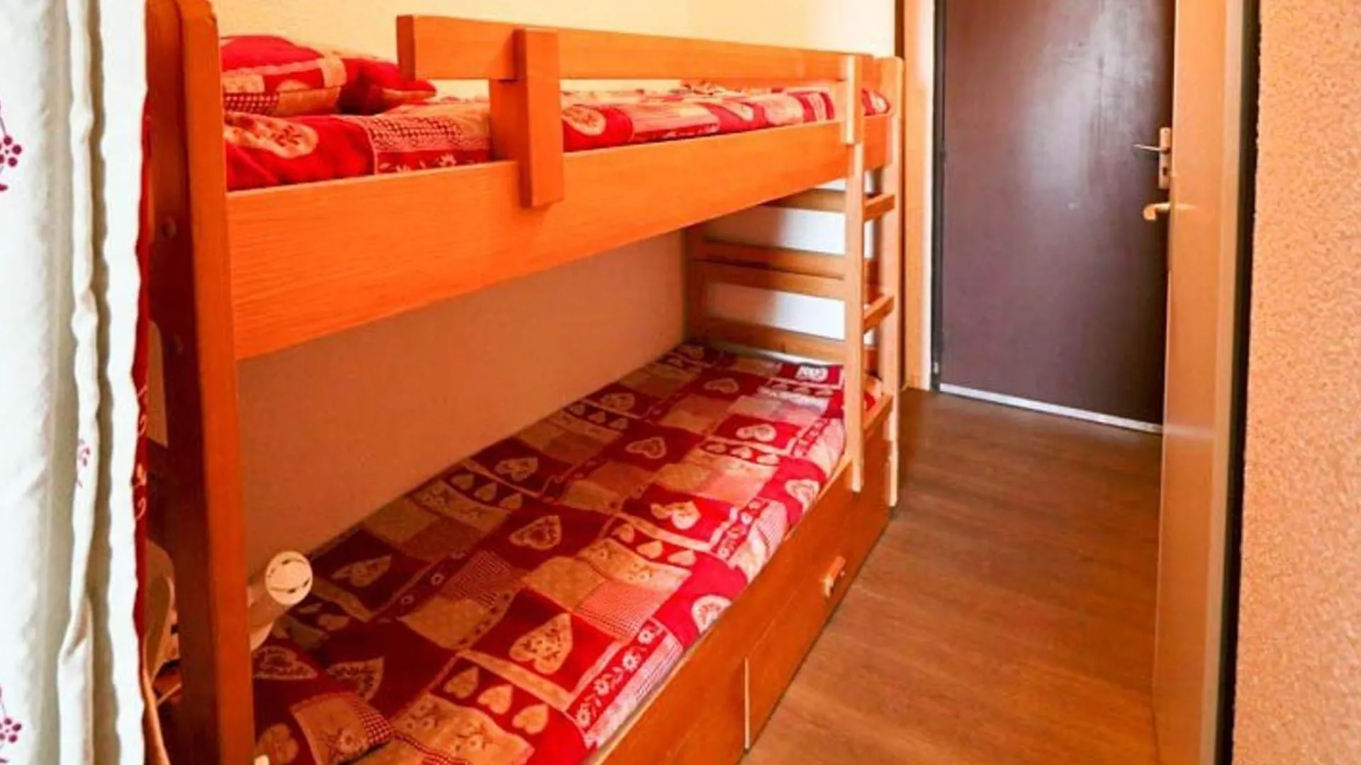 Apartment Studio Renove, Style Montagne, Pied Des Pistes, Balcon Expose Sud, Pour 4 Personnes A La Rosiere - Fr-1-398-557 Montvalezan